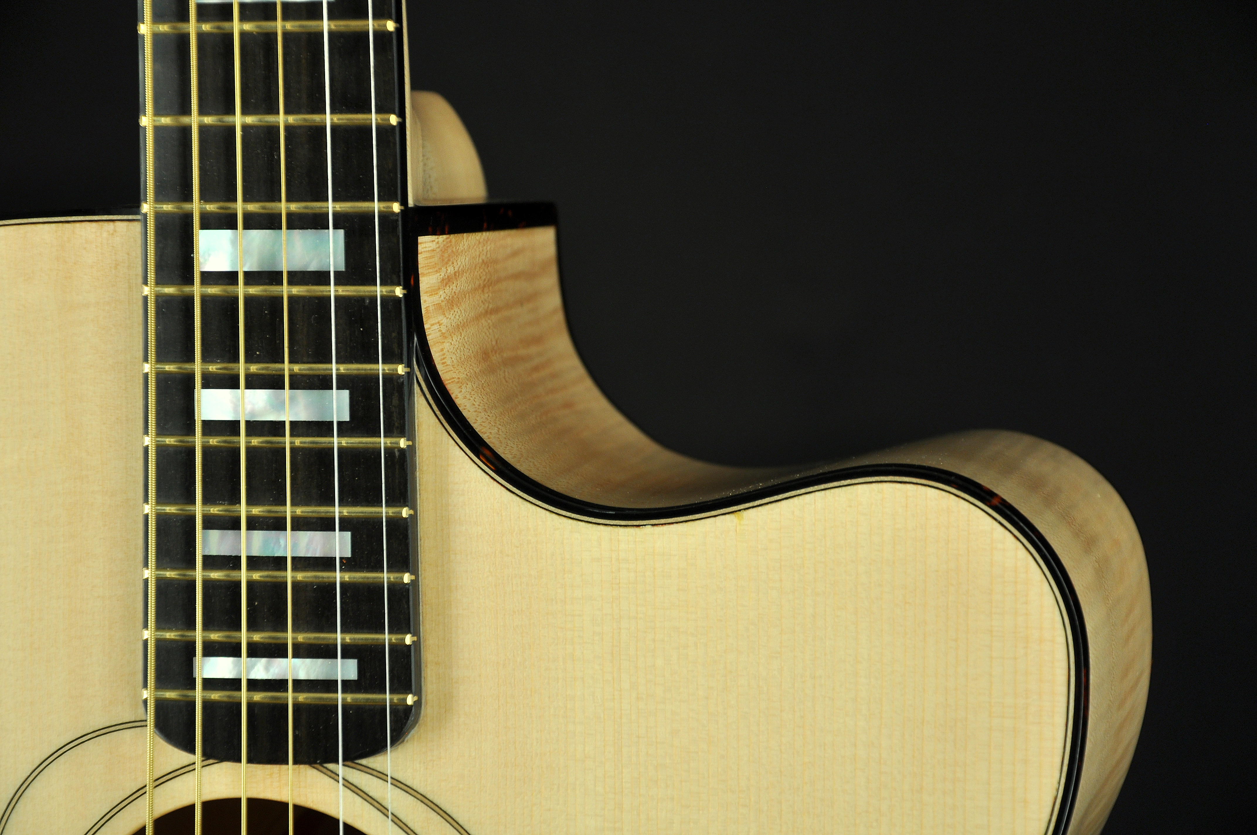 chitarra-acustica-JUMBO