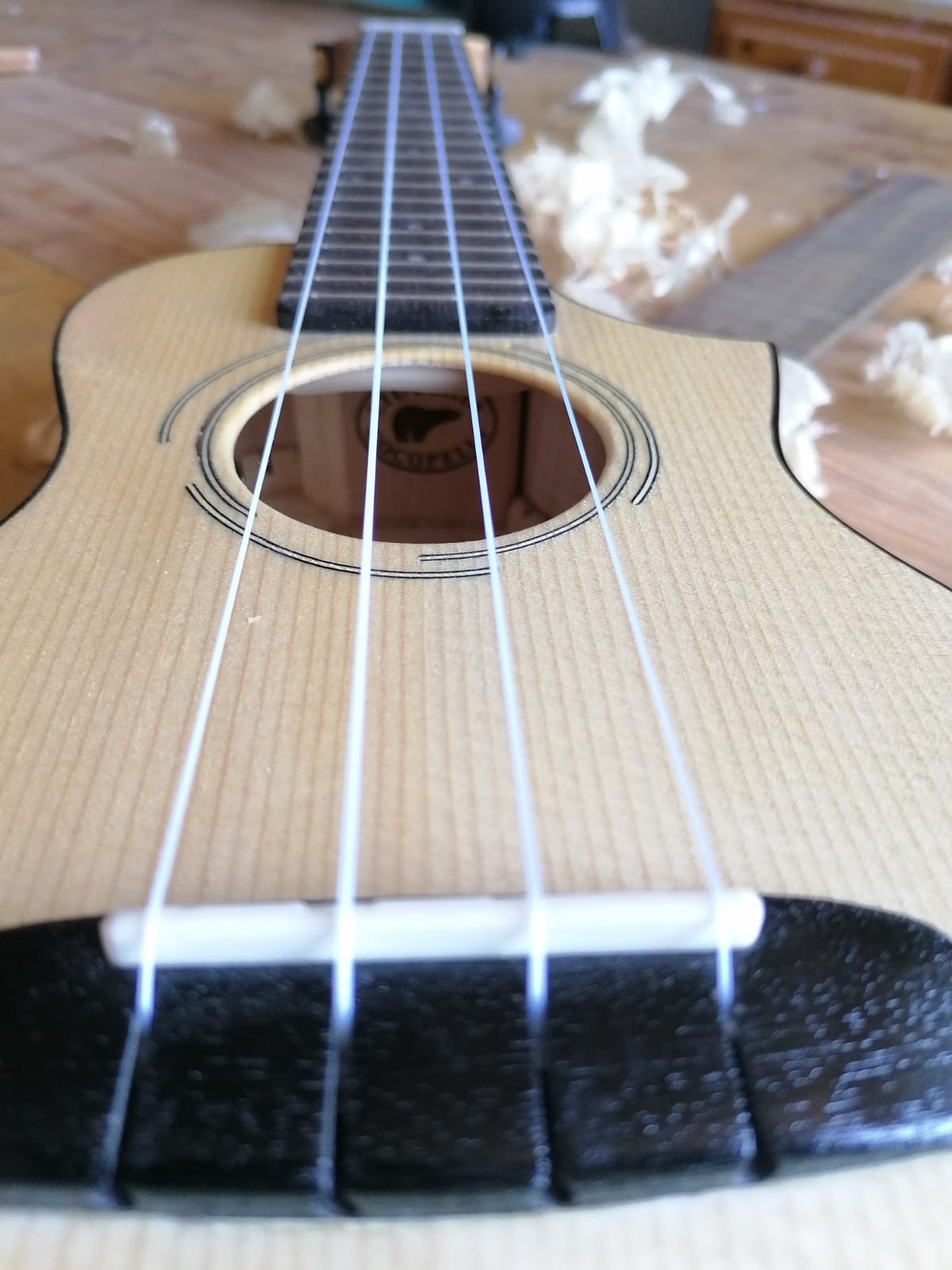 Draco-Concert-Uke-Bridge