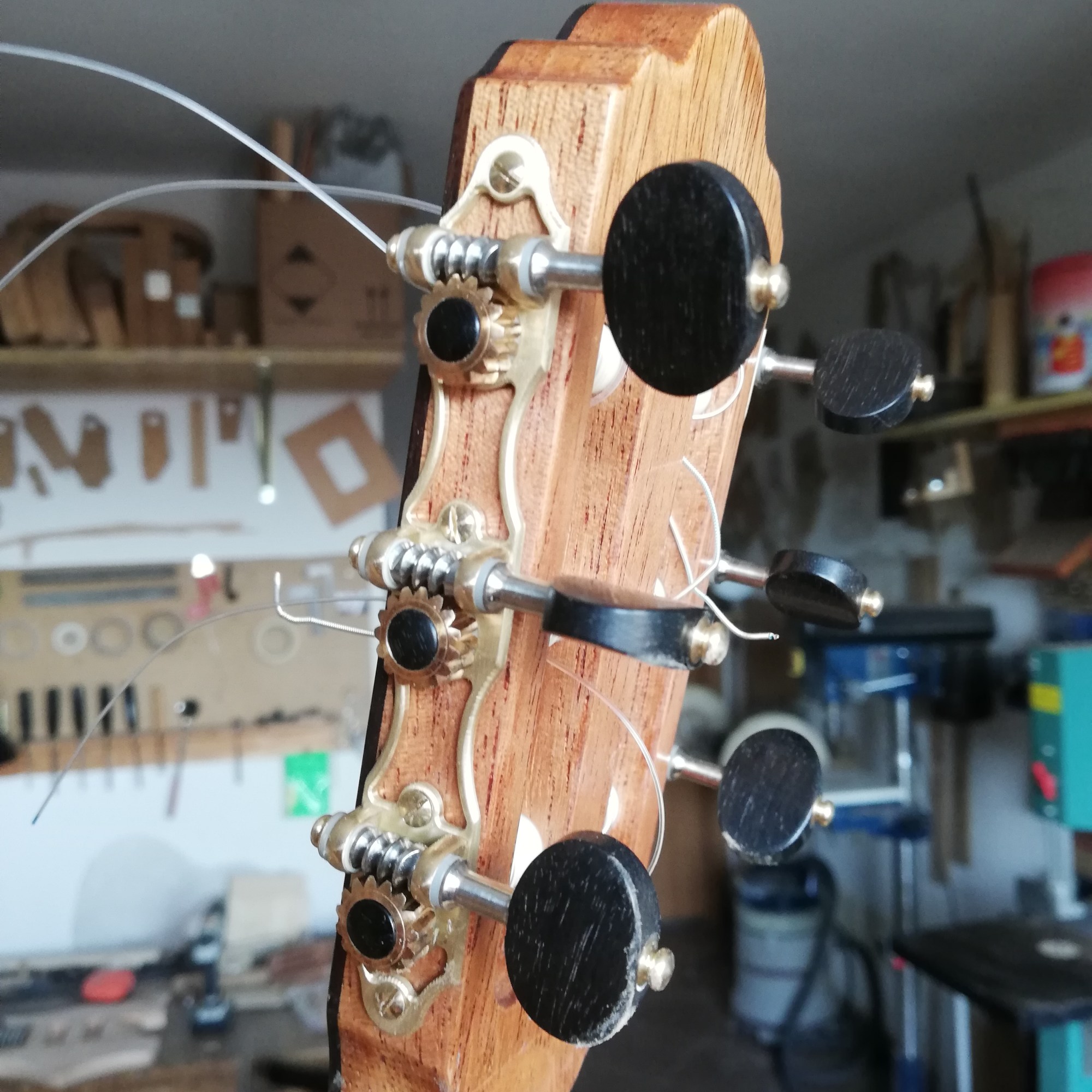 torres-acero-paletta-liuteria-cocopelli