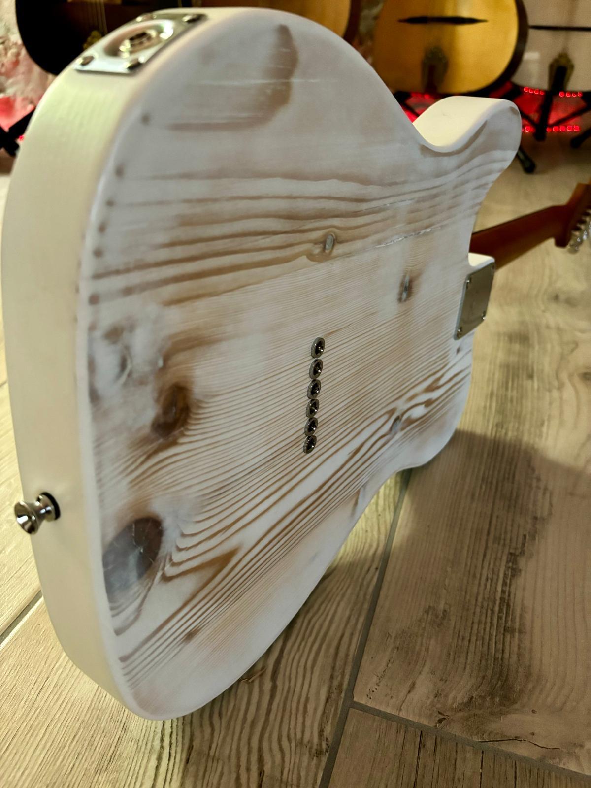 tv-classic-back-view-2